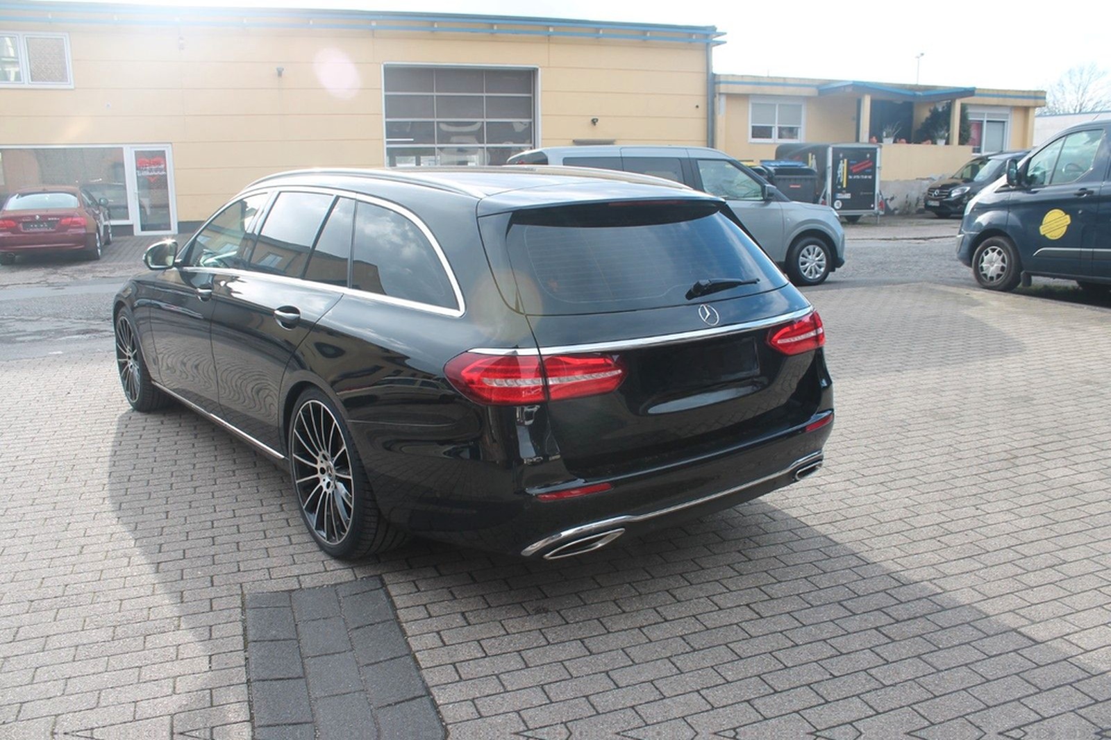 Mercedes-Benz E 200 4Matic T Avantg.*9G Aut.*neue 20"LM*SD*LED foto 27