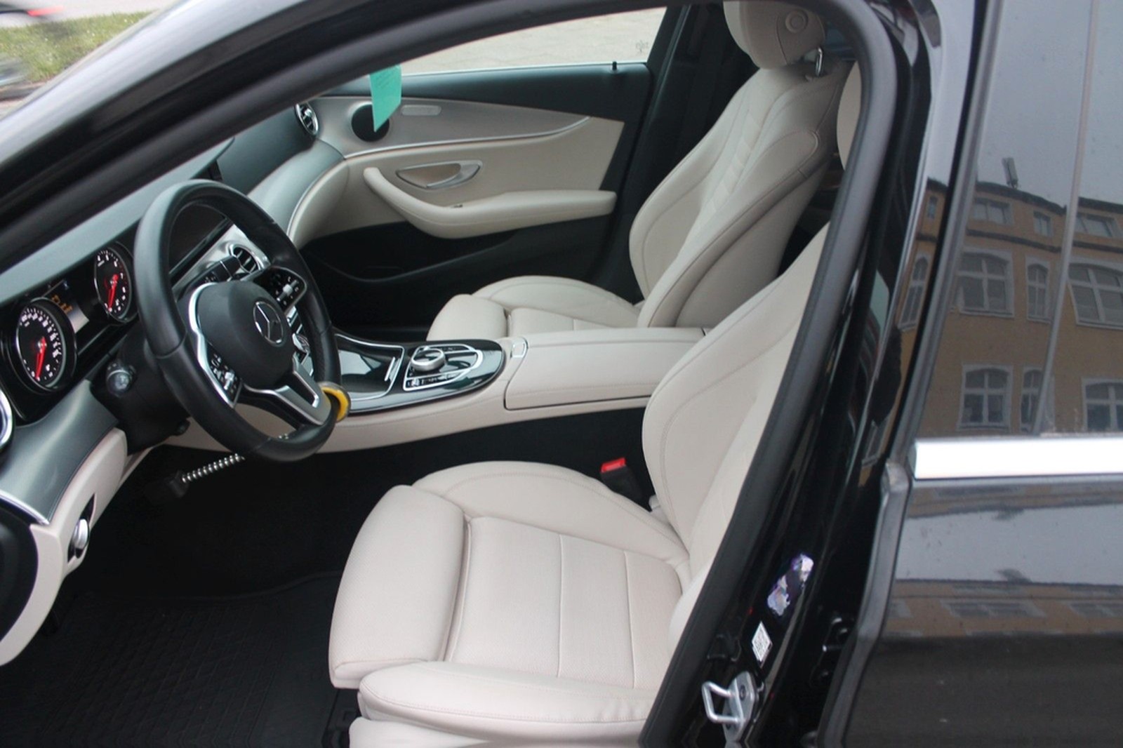 Mercedes-Benz E 200 4Matic T Avantg.*9G Aut.*neue 20"LM*SD*LED foto 8
