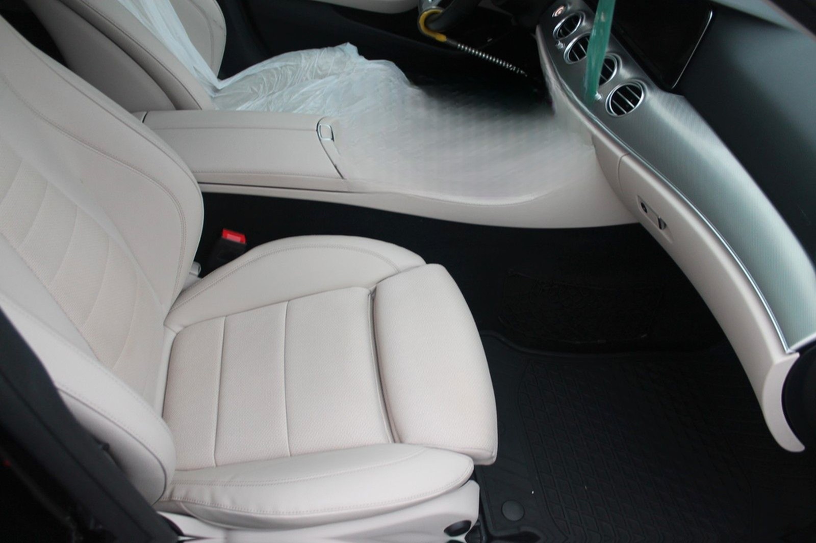 Mercedes-Benz E 200 4Matic T Avantg.*9G Aut.*neue 20"LM*SD*LED foto 9