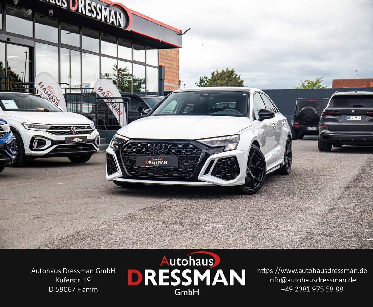 Audi RS3 Limousine 2.5 TFSI MATRIX PANO B&O 360° ACC