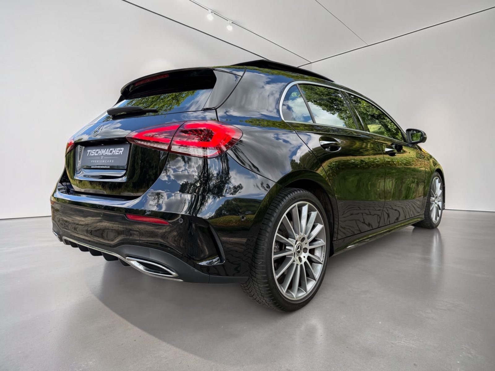 Mercedes-Benz A 220 4 - MATIC PANO BURMESTER LED 360° foto 3