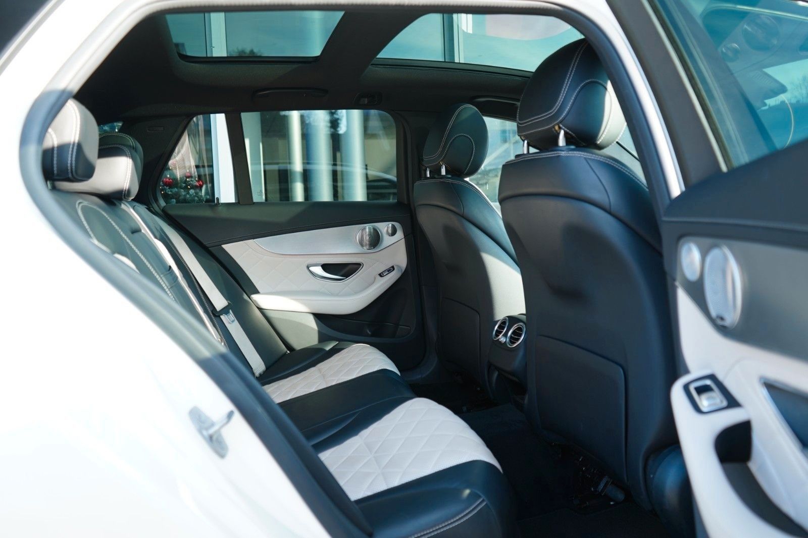 Mercedes-Benz C 63 S Kombi Designio Leder Burmeister Pano foto 11