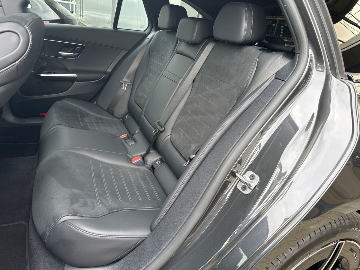 Mercedes-Benz C 300 d T AMG-Line Night-Paket NAV+LED+VCOCK foto 10