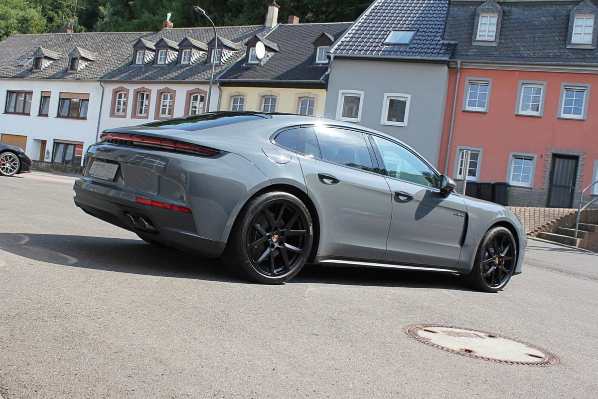 Porsche Panamera 4 E-Hybrid 21 SportDesign ACC BOSE PANO foto 20