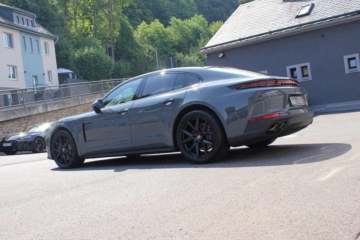 Porsche Panamera 4 E-Hybrid 21 SportDesign ACC BOSE PANO foto 21
