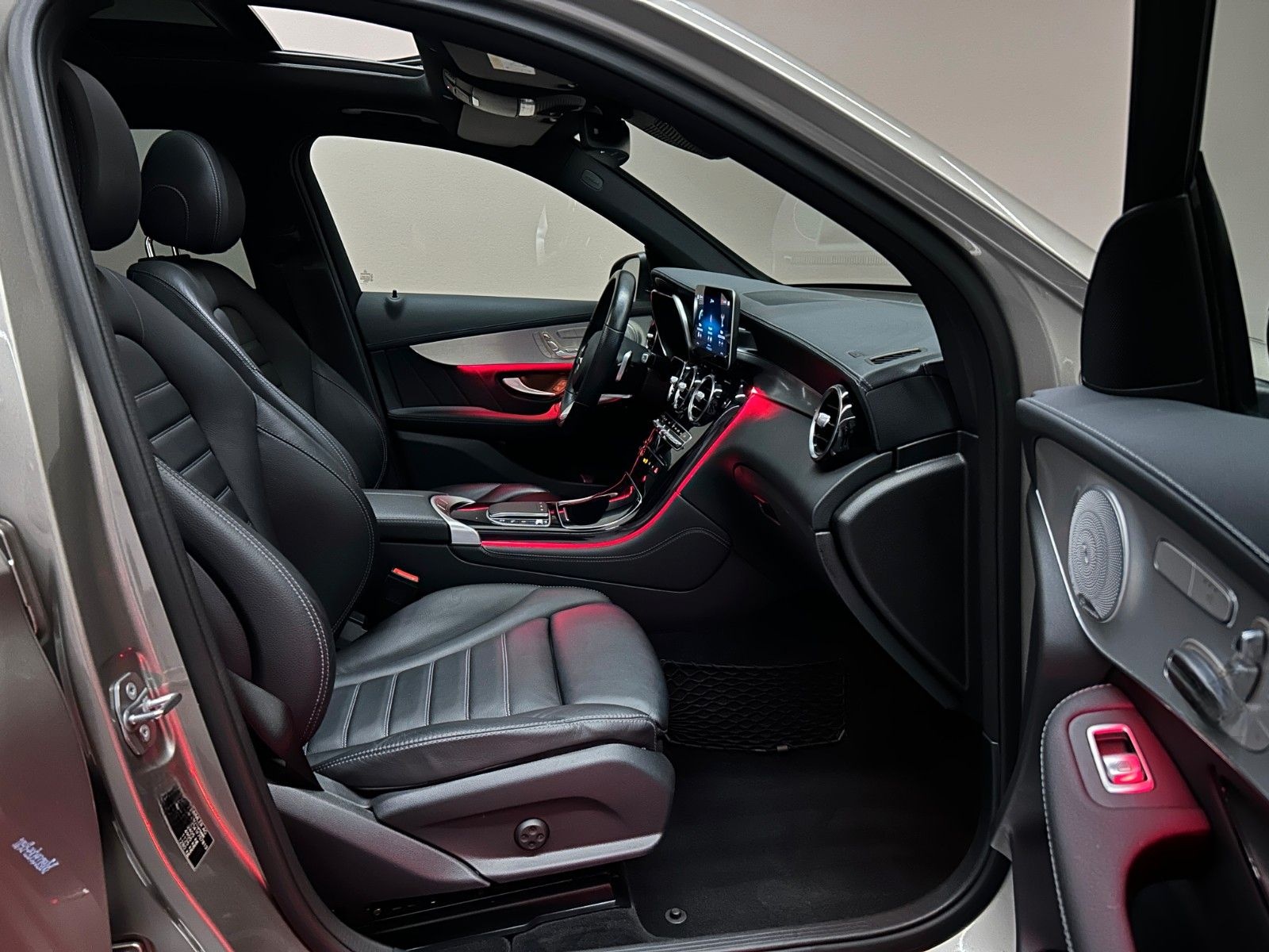 Mercedes-Benz GLC300 4M *AMG LINE*NIGHT*PANO*HD-U*360°*KEY-GO* foto 15