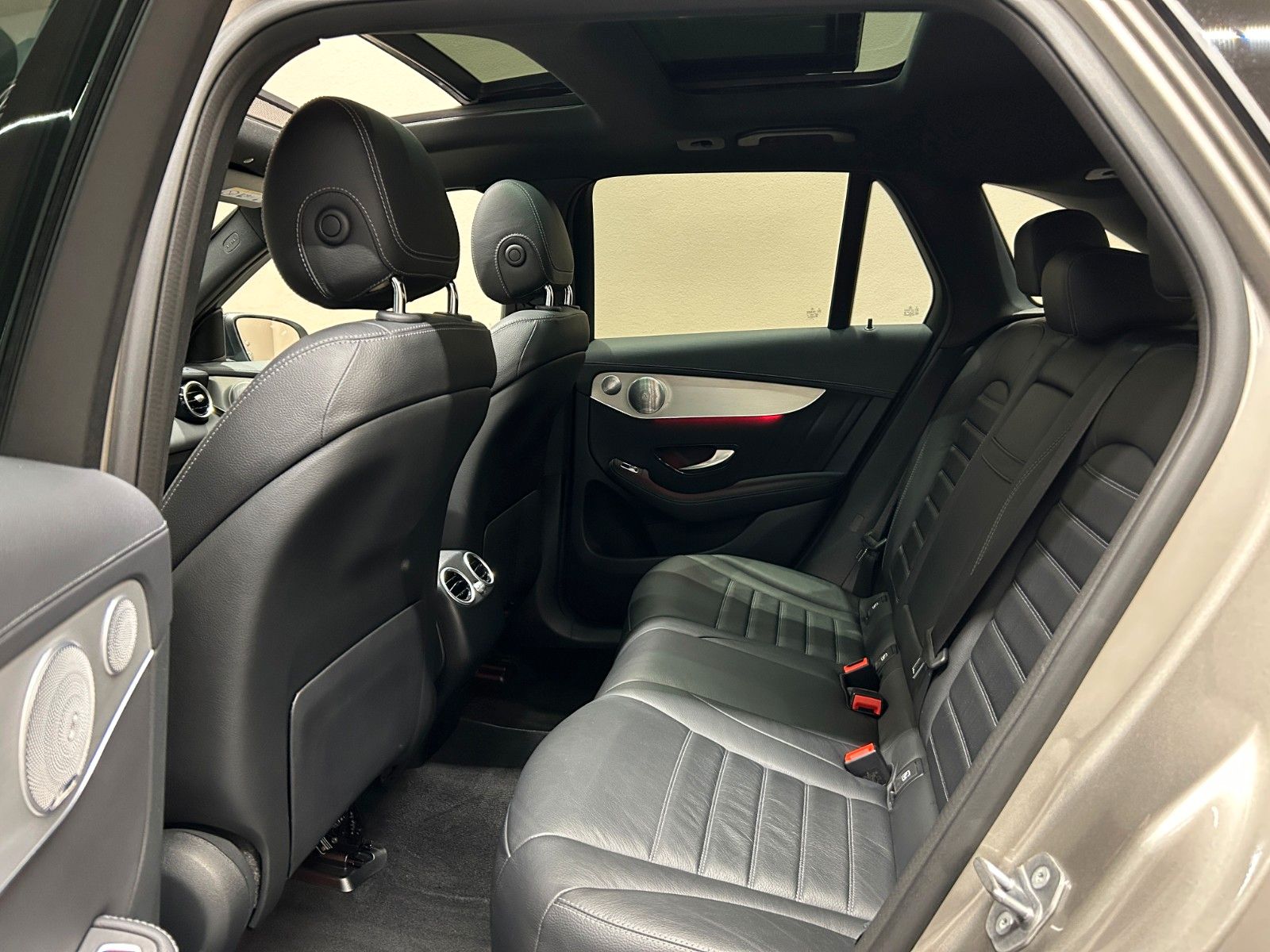 Mercedes-Benz GLC300 4M *AMG LINE*NIGHT*PANO*HD-U*360°*KEY-GO* foto 9