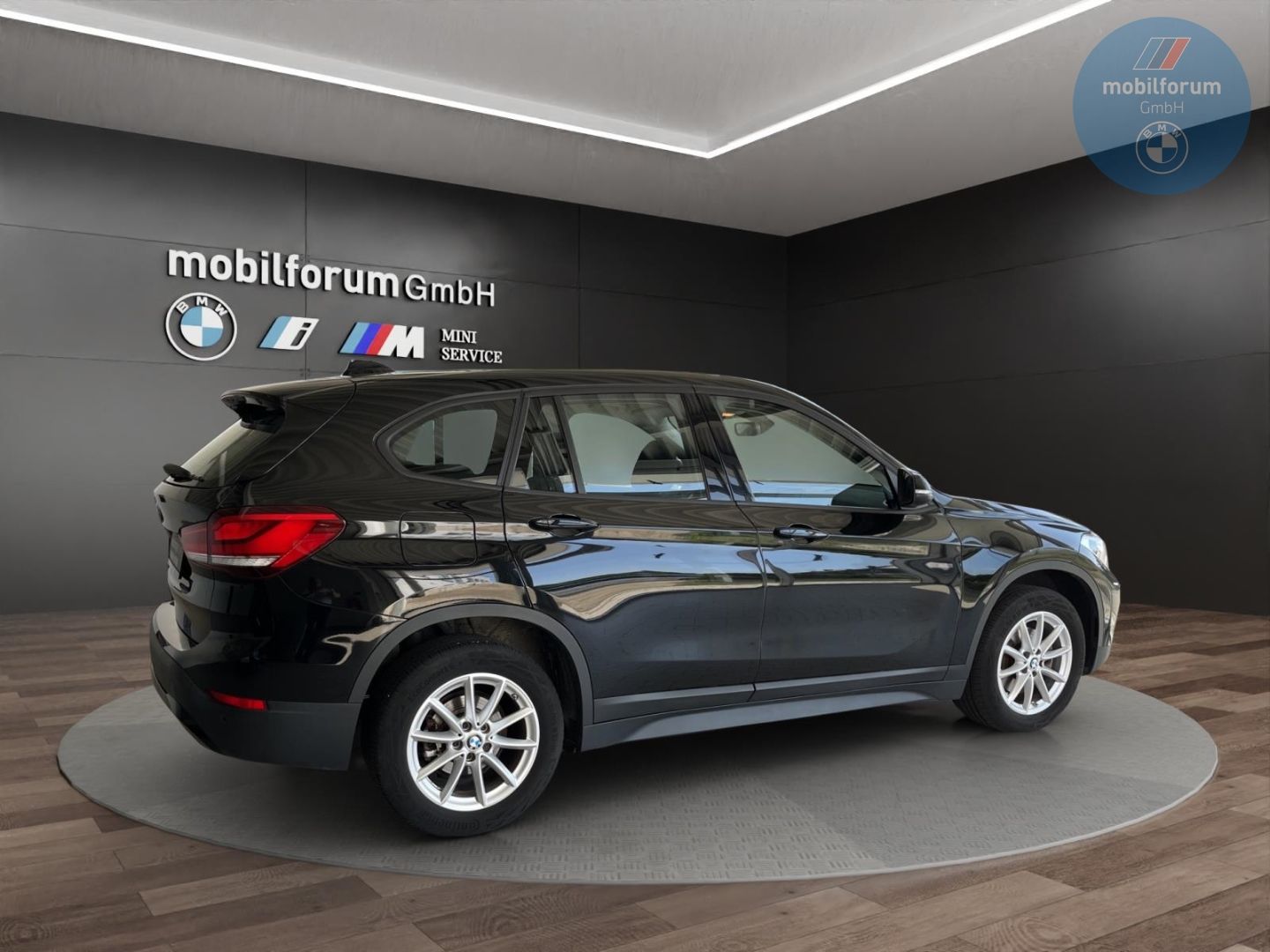 BMW X1 sDrive18i Advantage LED NAVI PDC DAB SHZ foto 3