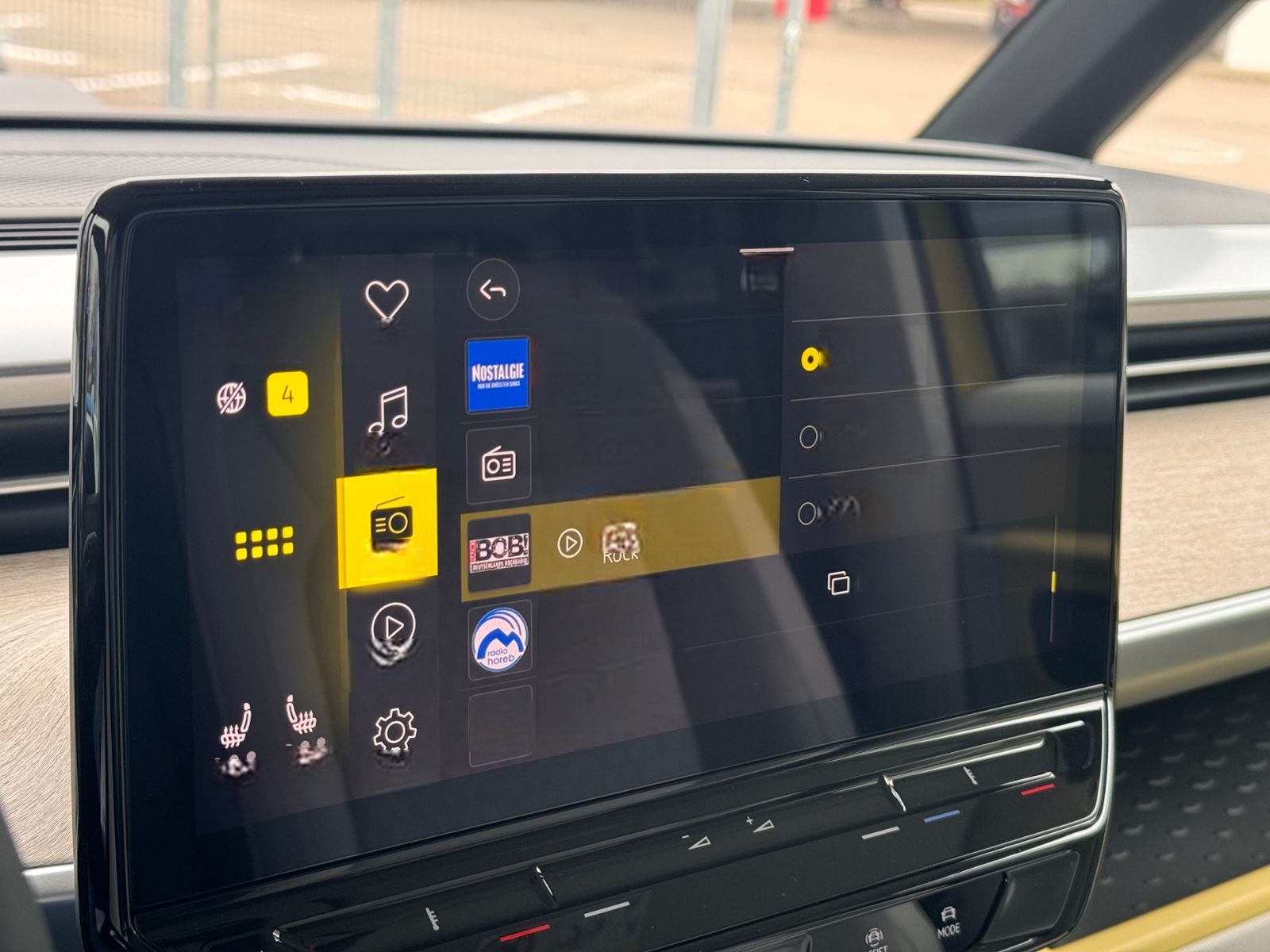 Volkswagen ID.BUZZ  Pro 150 kW NAV|AHK|ACC|KEY foto 25