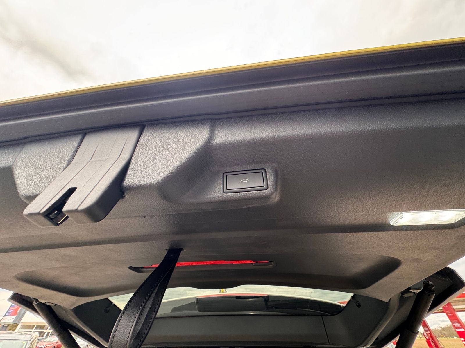 Volkswagen ID.BUZZ  Pro 150 kW NAV|AHK|ACC|KEY foto 8