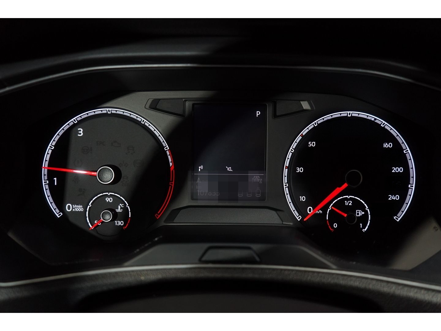 Volkswagen T-Roc Sport 1.5 TSI DSG Navi LED Kamera ACC DAB foto 8