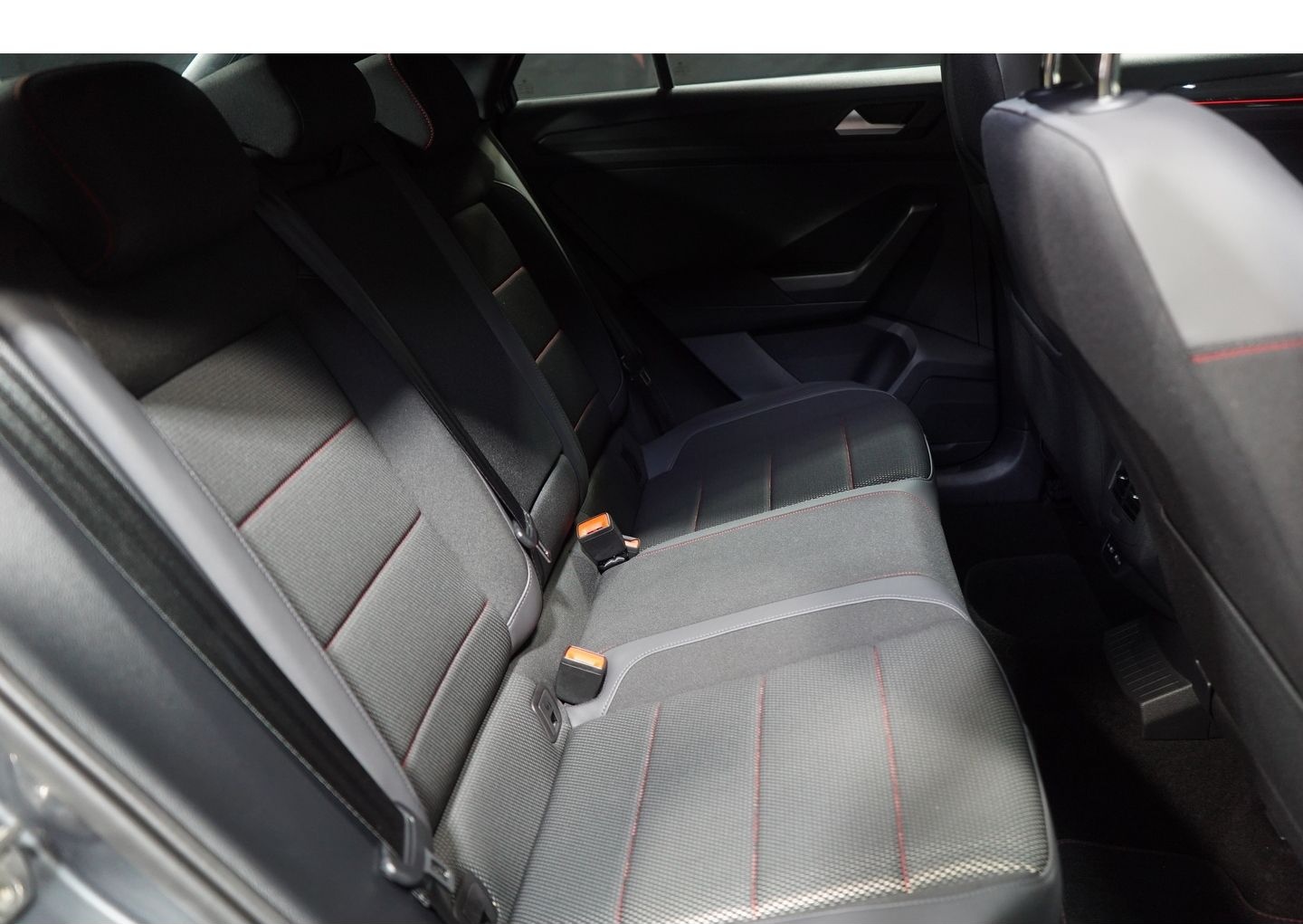 Volkswagen T-Roc Sport 1.5 TSI DSG Navi LED Kamera ACC DAB foto 10