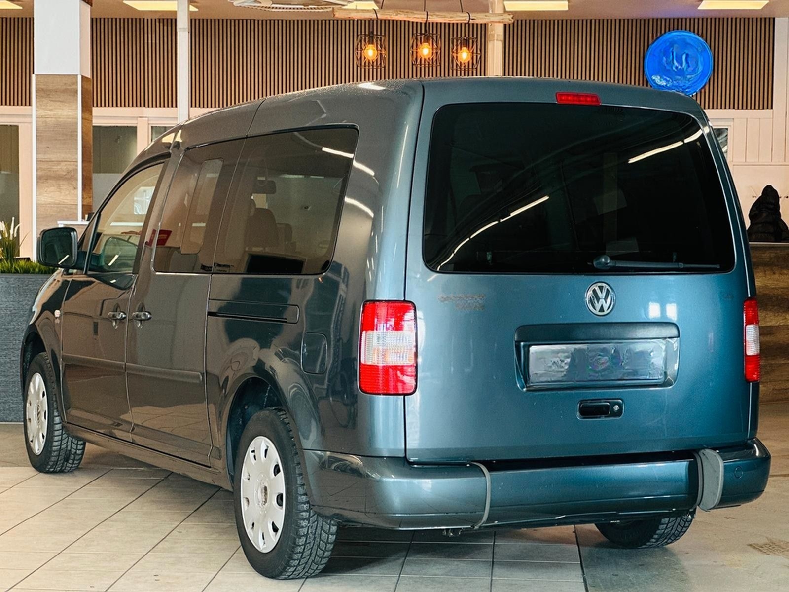Volkswagen Caddy 1,6-Maxi-Behindertengerecht-Rampe-TOP foto 10