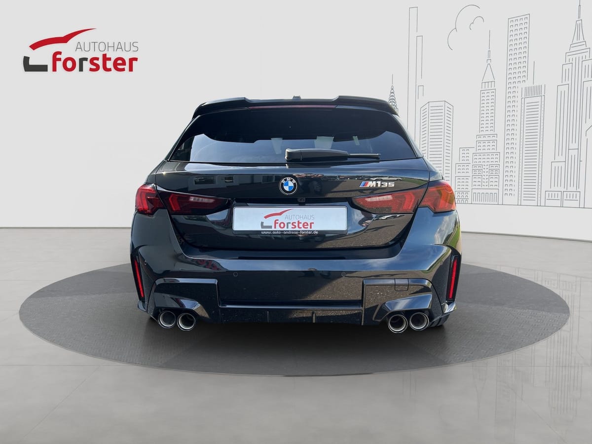 BMW M135 xDrive M Sport Pro H&K Sound HUD foto 5