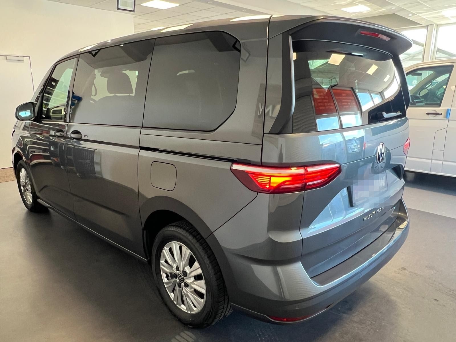 Volkswagen T7 Multivan/AHK/Kamera/LED/PDC/ vis-a-vis/Navi foto 6