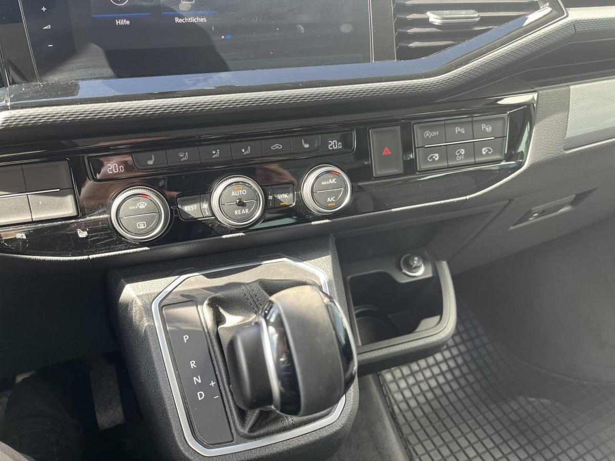 Volkswagen Multivan T6.1 Kurz Highline 2.0 TDI DSG foto 17