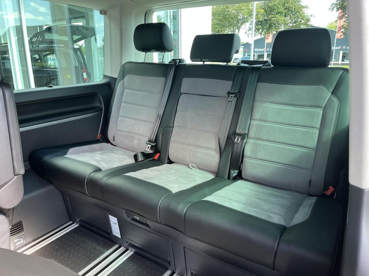 Volkswagen Multivan T6.1 Kurz Highline 2.0 TDI DSG foto 6