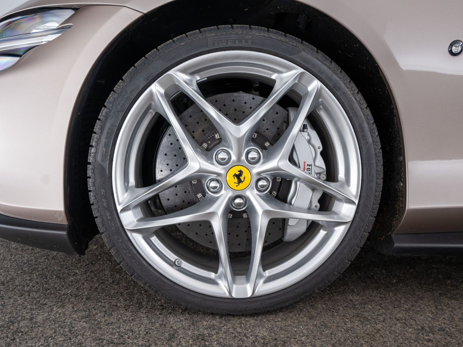 Ferrari Roma Spider FERRARI SINGEN foto 12
