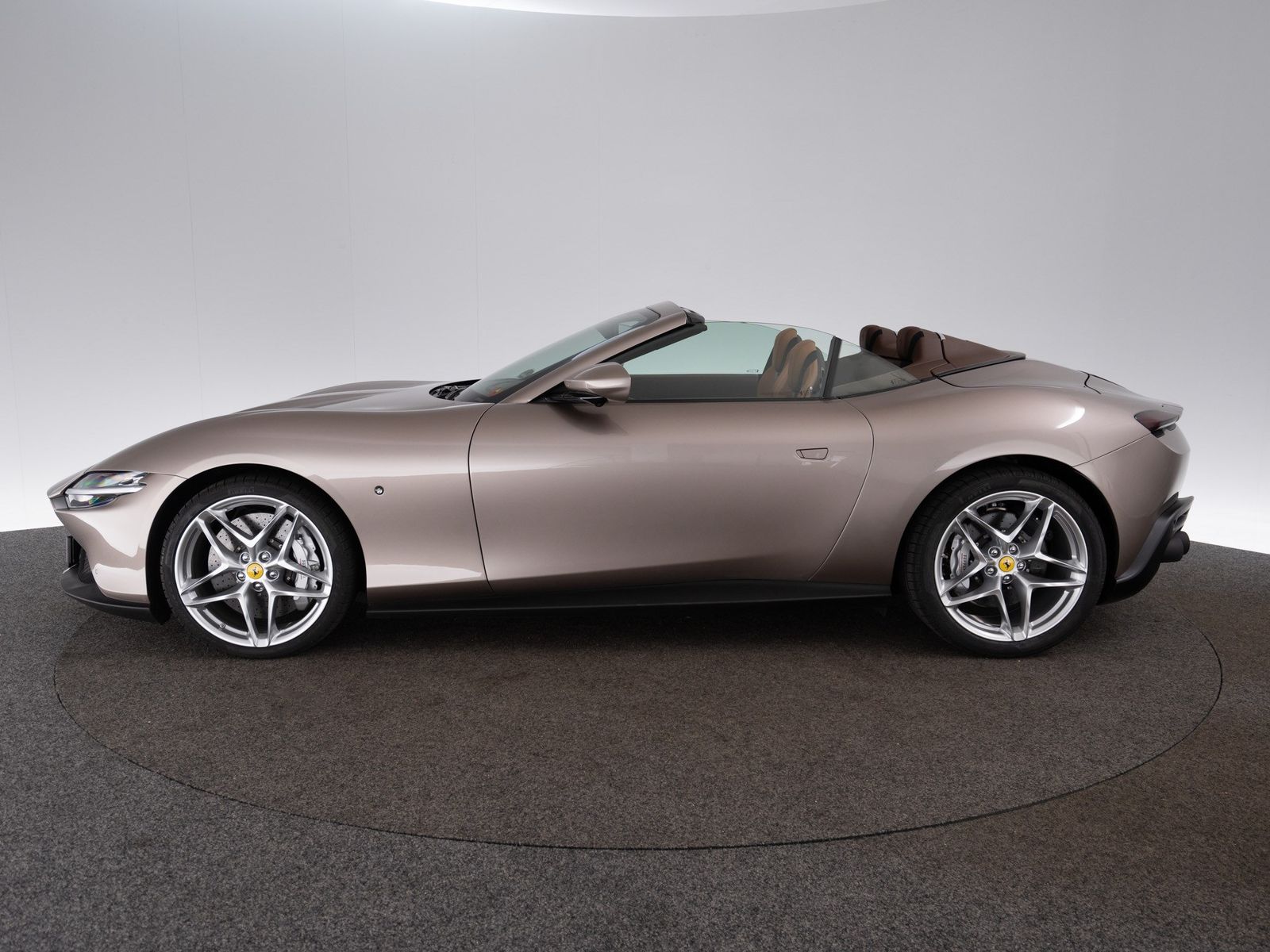Ferrari Roma Spider FERRARI SINGEN foto 5