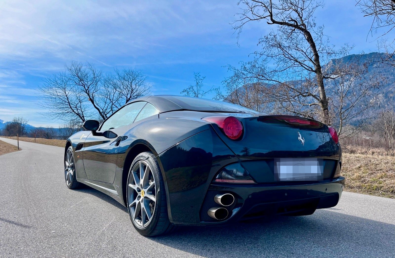 Ferrari 4.3 V8 2+2 Sitzer foto 4