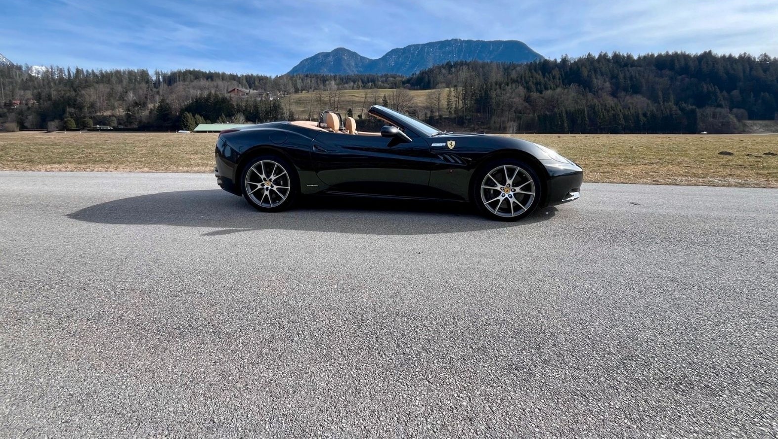Ferrari 4.3 V8 2+2 Sitzer foto 6