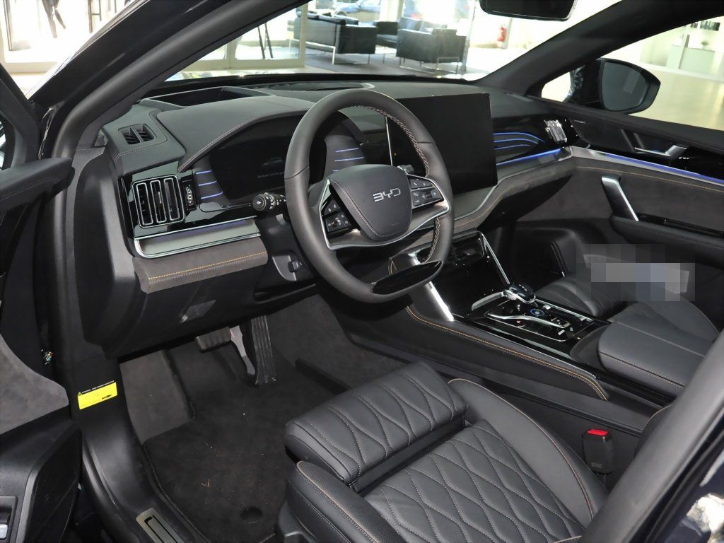 BYD TANG EV AWD 7-Seat Panorama Ambient FACELIFT foto 9