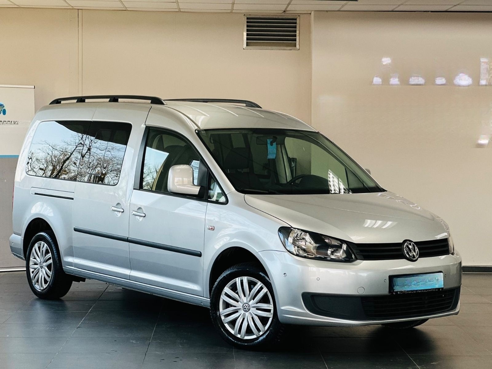 Volkswagen Caddy Maxi 1.6 TDI Behindertengerecht-Rampe foto 2