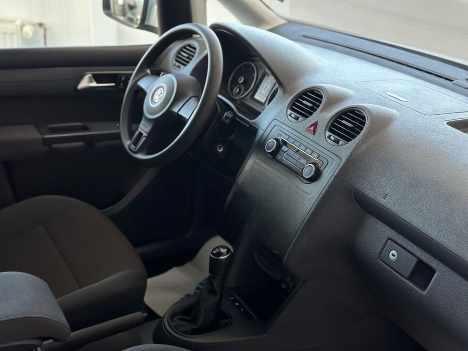 Volkswagen Caddy Maxi 1.6 TDI Behindertengerecht-Rampe foto 9