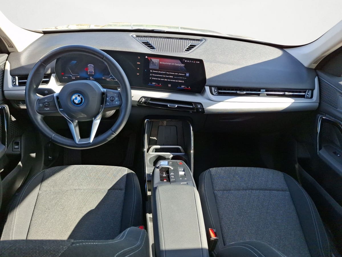 BMW iX1 xDrive30 *Shadow*Navi*LED*PDC*SHZ*DAB* foto 13
