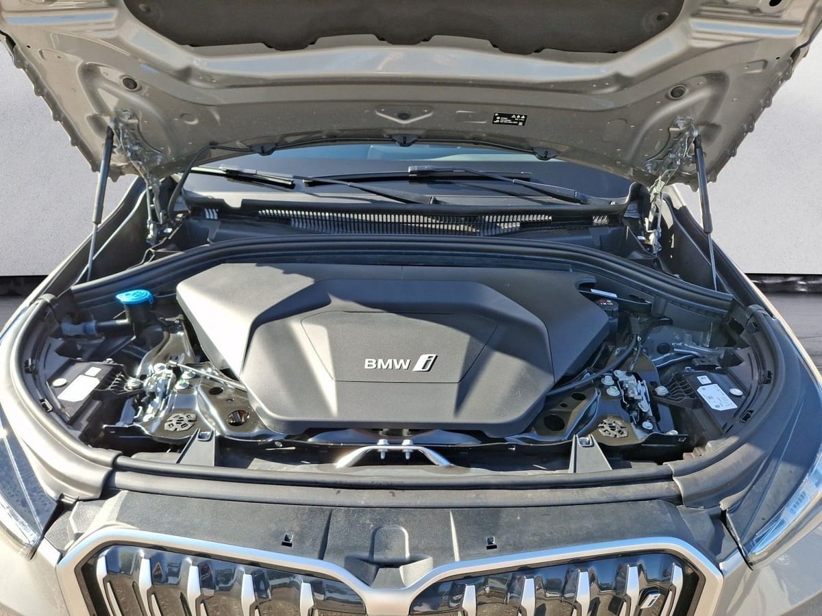 BMW iX1 xDrive30 *Shadow*Navi*LED*PDC*SHZ*DAB* foto 17