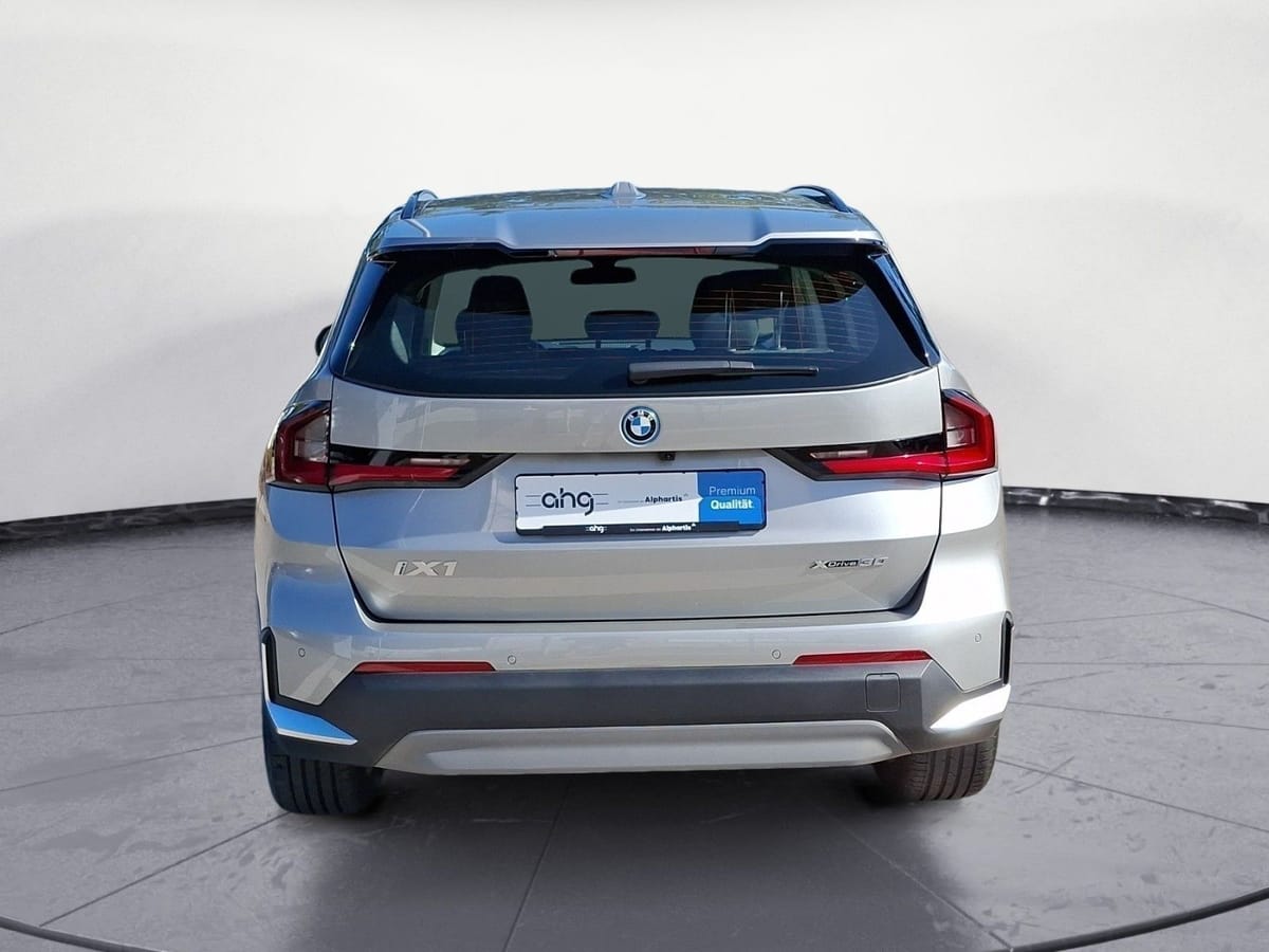 BMW iX1 xDrive30 *Shadow*Navi*LED*PDC*SHZ*DAB* foto 6
