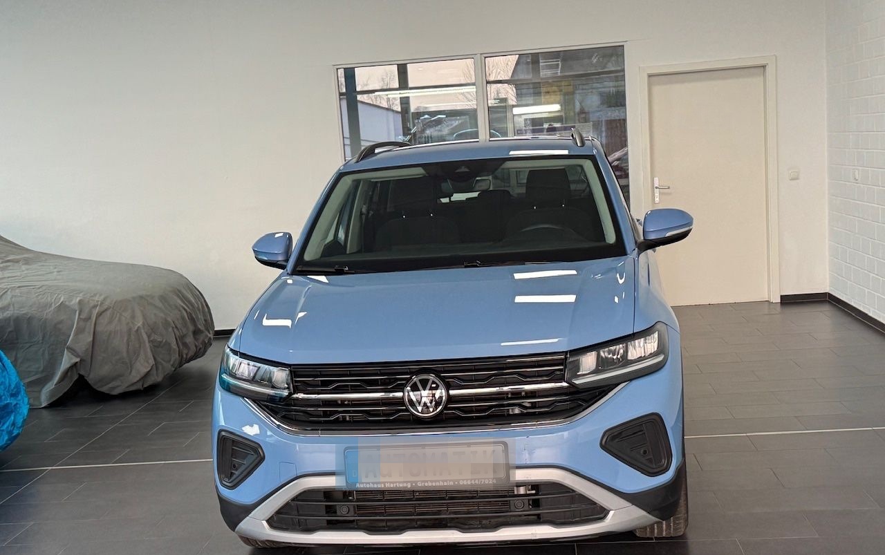 Volkswagen T-Cross 1.0 TSI, CarPlay, DSG Life, PDC, Klimaa. foto 2