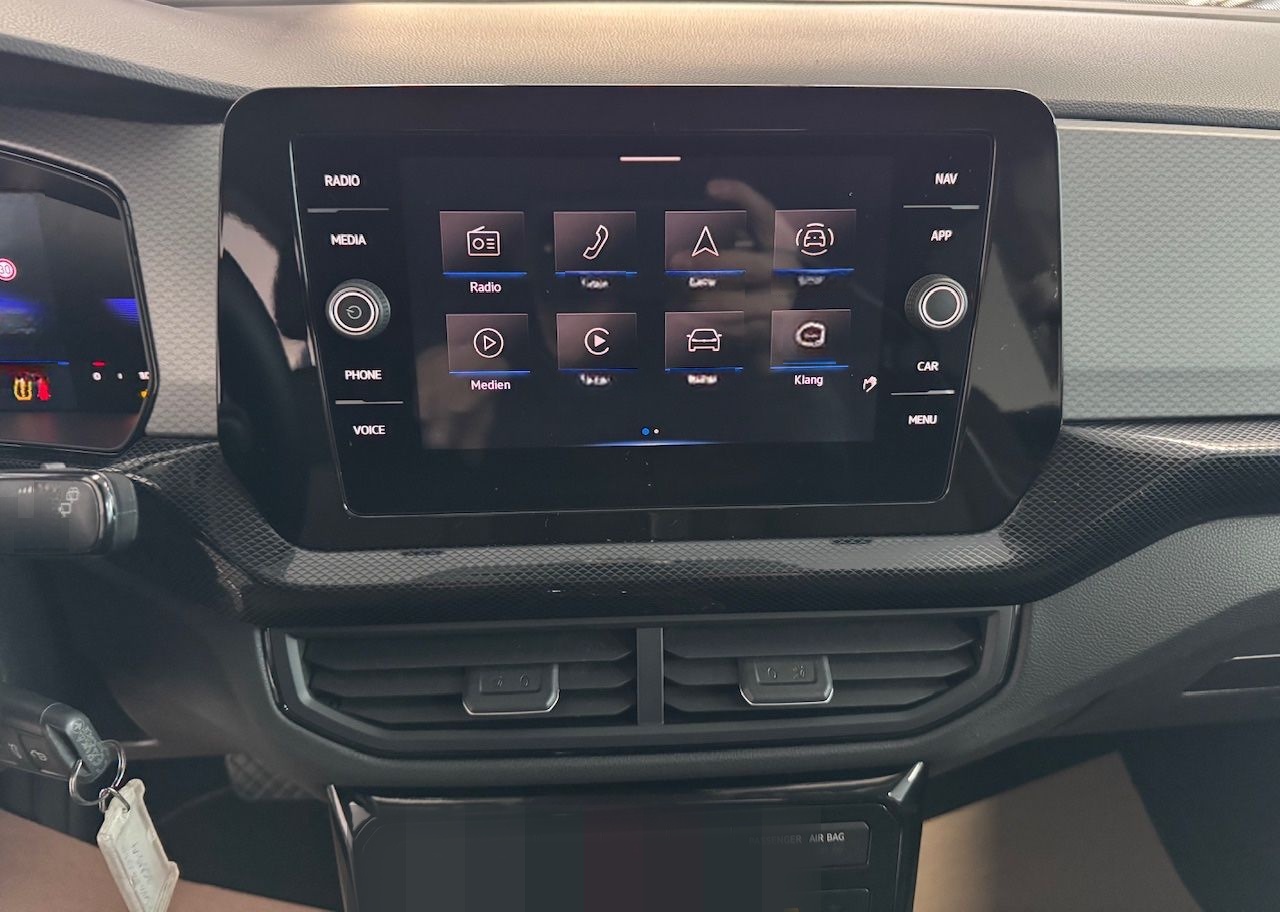 Volkswagen T-Cross 1.0 TSI, CarPlay, DSG Life, PDC, Klimaa. foto 15