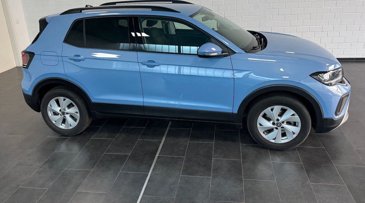 Volkswagen T-Cross 1.0 TSI, CarPlay, DSG Life, PDC, Klimaa. foto 4