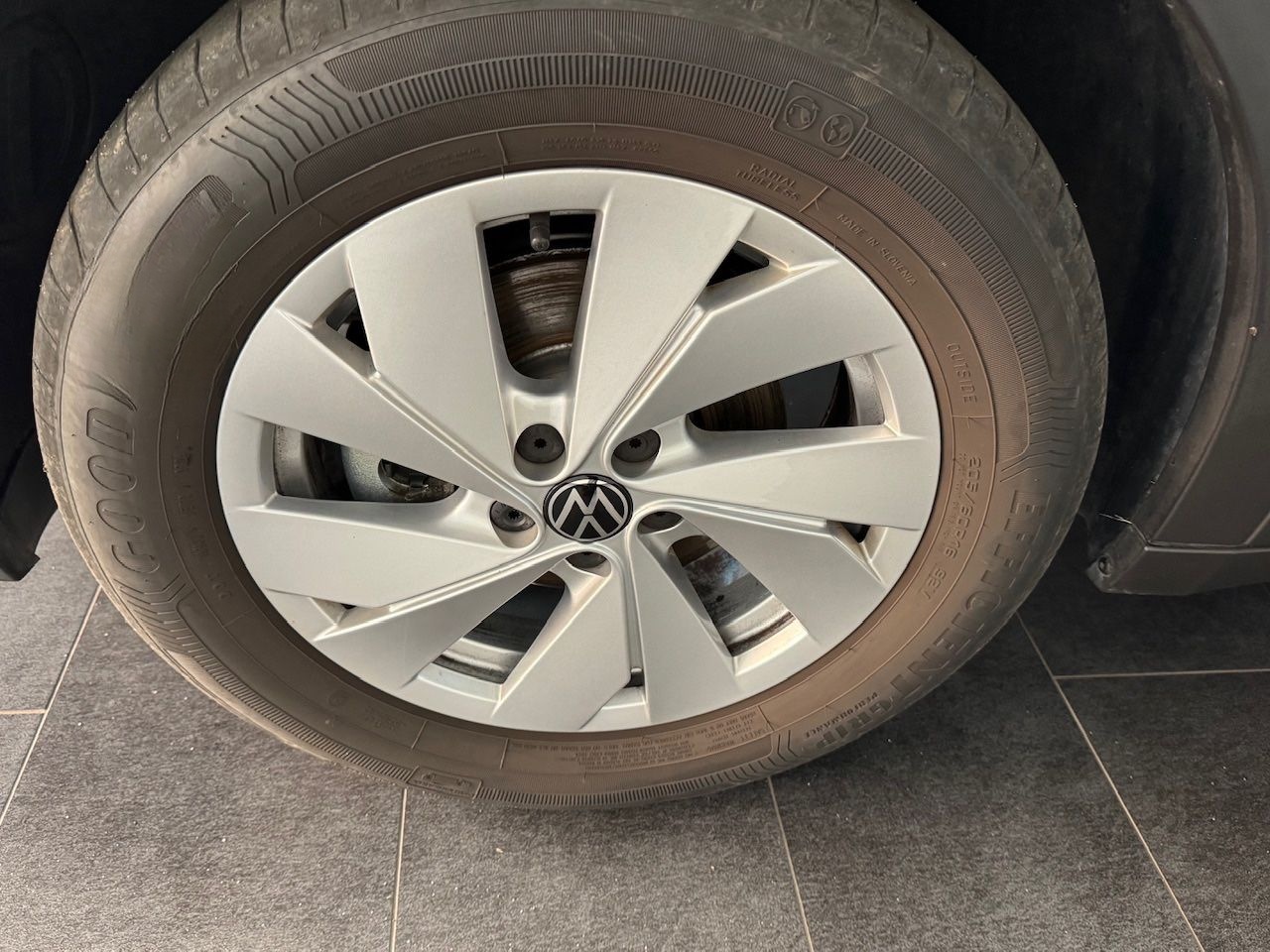 Volkswagen T-Cross 1.0 TSI, CarPlay, DSG Life, PDC, Klimaa. foto 7