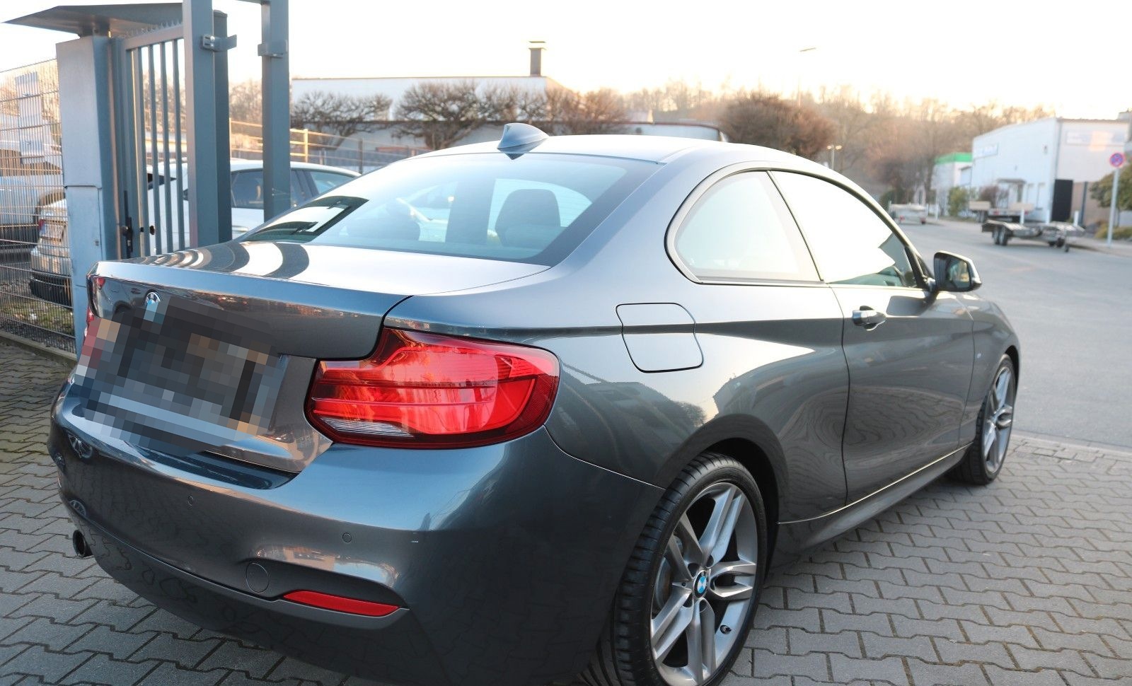 BMW 218i Coupé Facelift M Sportpaket 18 Zoll Alu foto 3