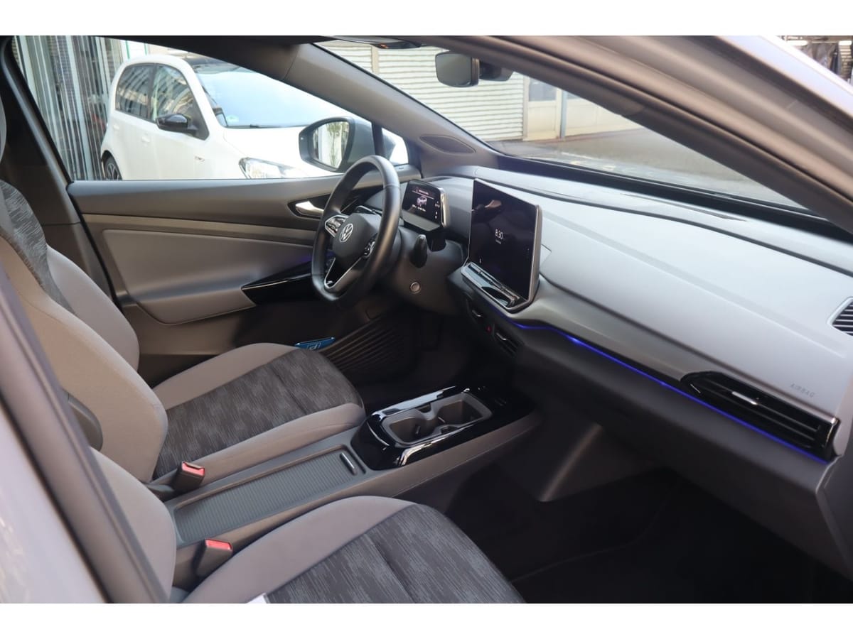 Volkswagen ID.4 210 kW mit Infotainment-Paket Pro electric foto 10