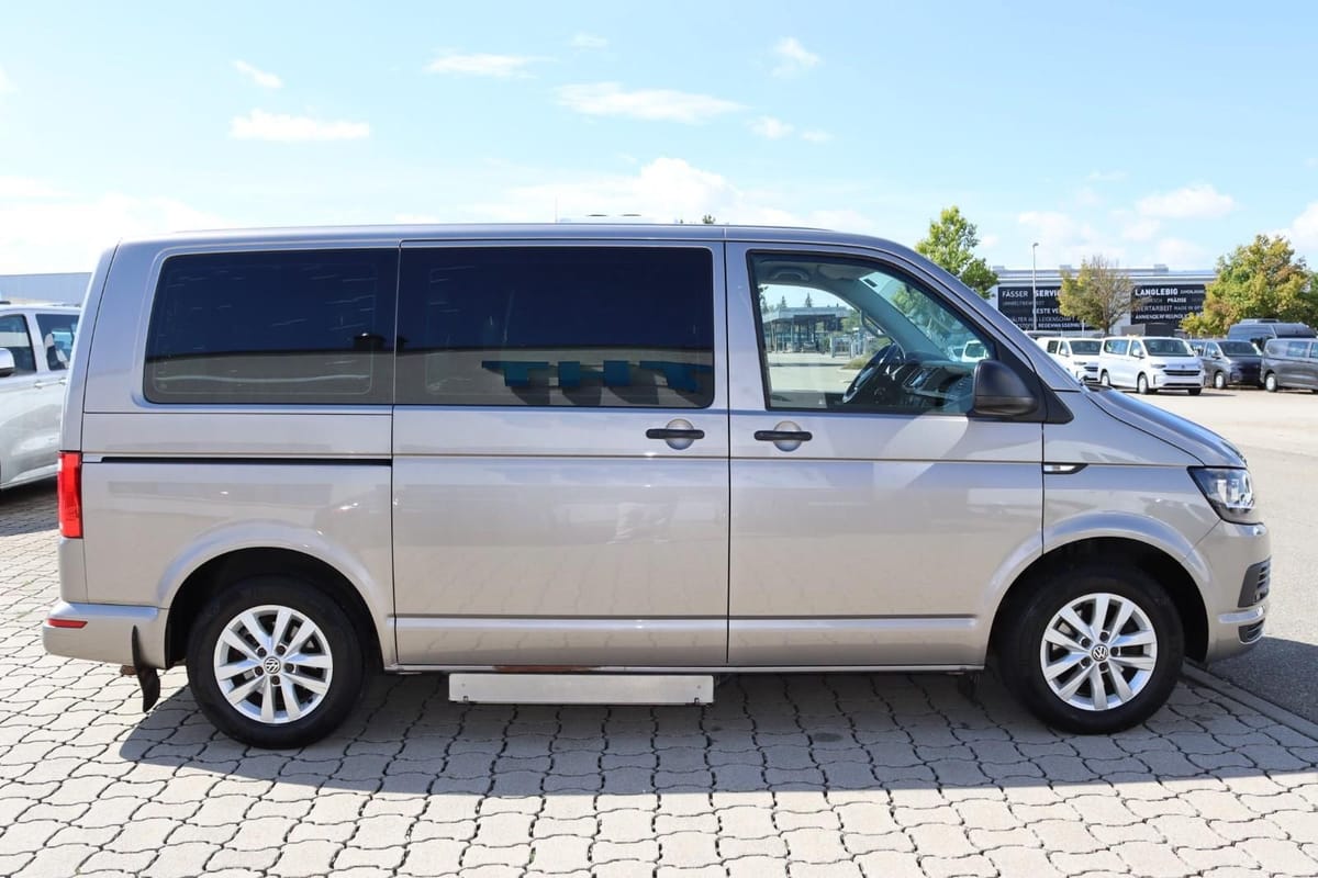 Volkswagen T6 Multivan Trendline BEHINDERTENGERECHT LIFT foto 14