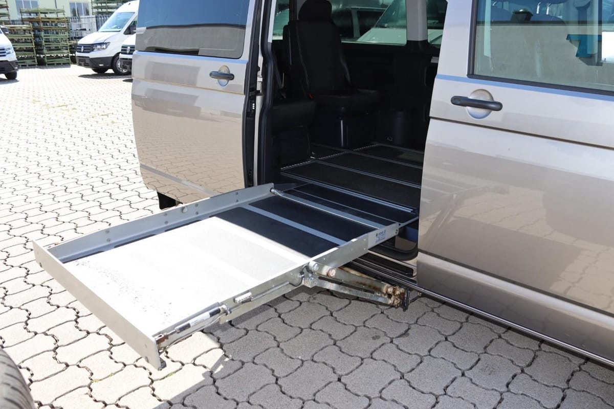 Volkswagen T6 Multivan Trendline BEHINDERTENGERECHT LIFT foto 19