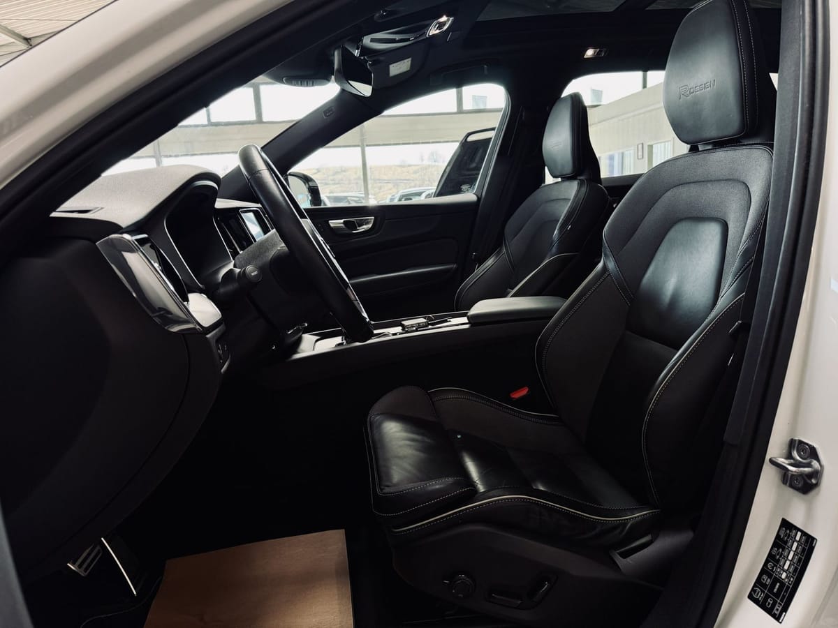 Volvo XC60 R Design PANO KAMERA LED ASSISTENZ SHZ foto 13