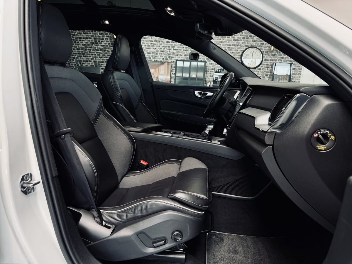 Volvo XC60 R Design PANO KAMERA LED ASSISTENZ SHZ foto 14