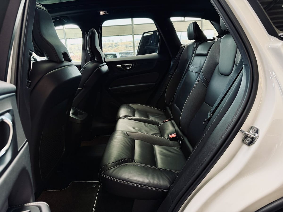 Volvo XC60 R Design PANO KAMERA LED ASSISTENZ SHZ foto 15