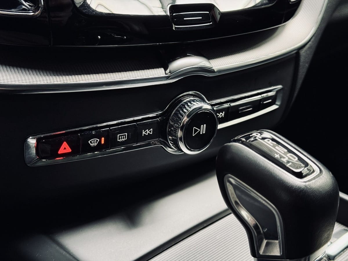 Volvo XC60 R Design PANO KAMERA LED ASSISTENZ SHZ foto 22
