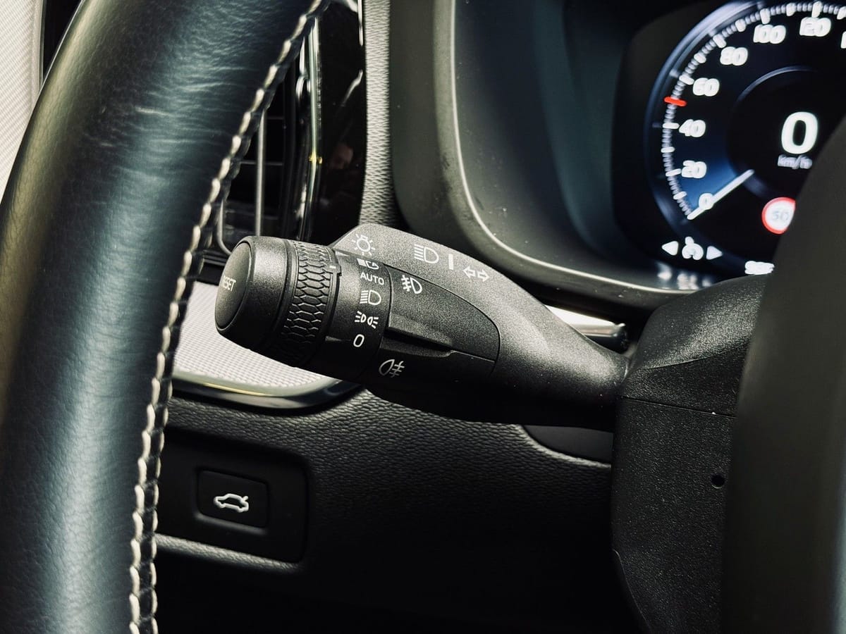 Volvo XC60 R Design PANO KAMERA LED ASSISTENZ SHZ foto 23