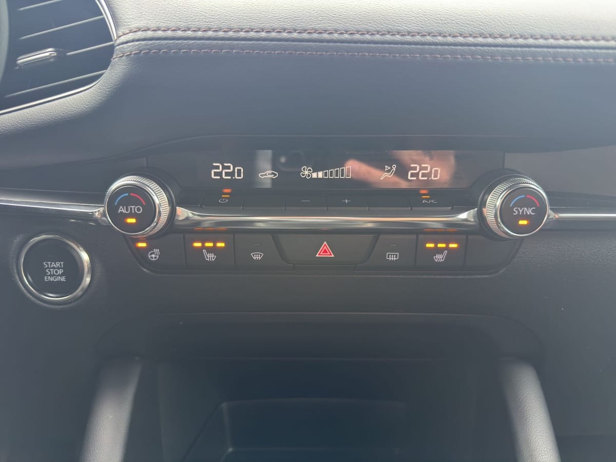 Mazda 3 Matrix-LED/Design-Paket, Head-UP, Navi, Kamera foto 13