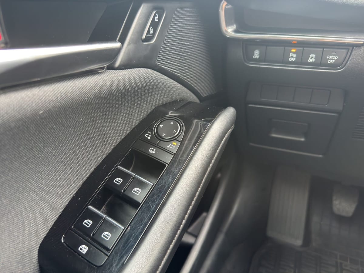 Mazda 3 Matrix-LED/Design-Paket, Head-UP, Navi, Kamera foto 16