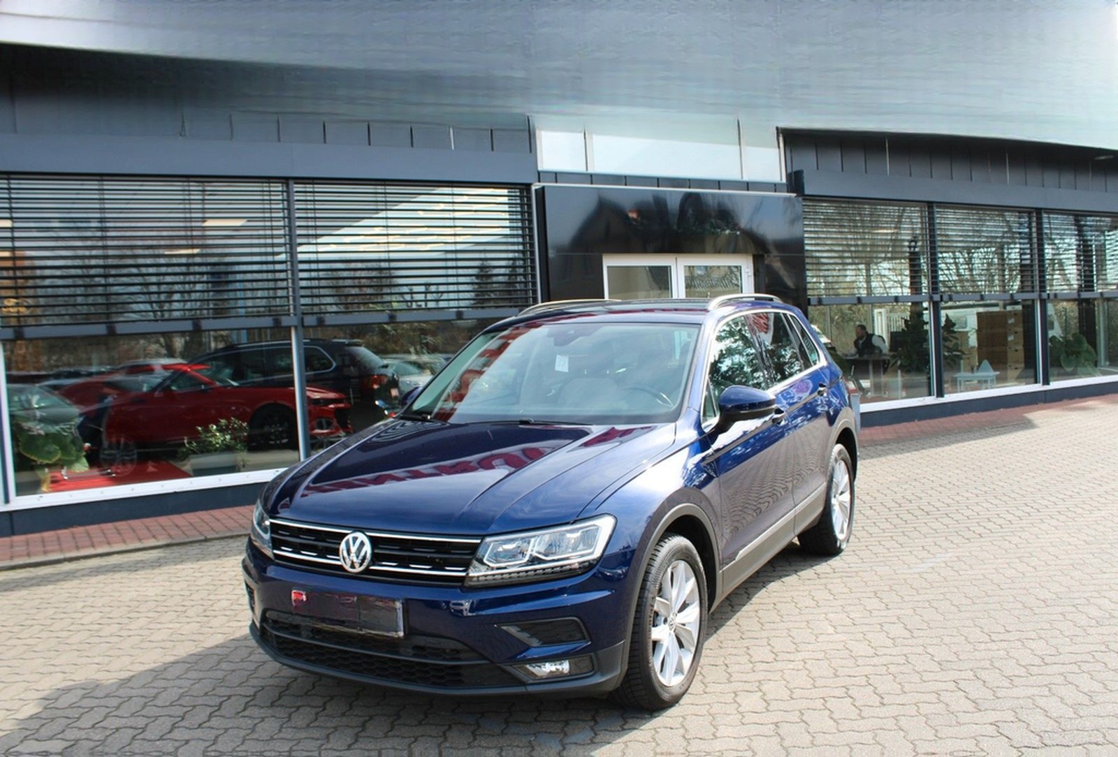 Volkswagen Tiguan Comfortline  4Motion Autom. LED Nav AHK foto 2