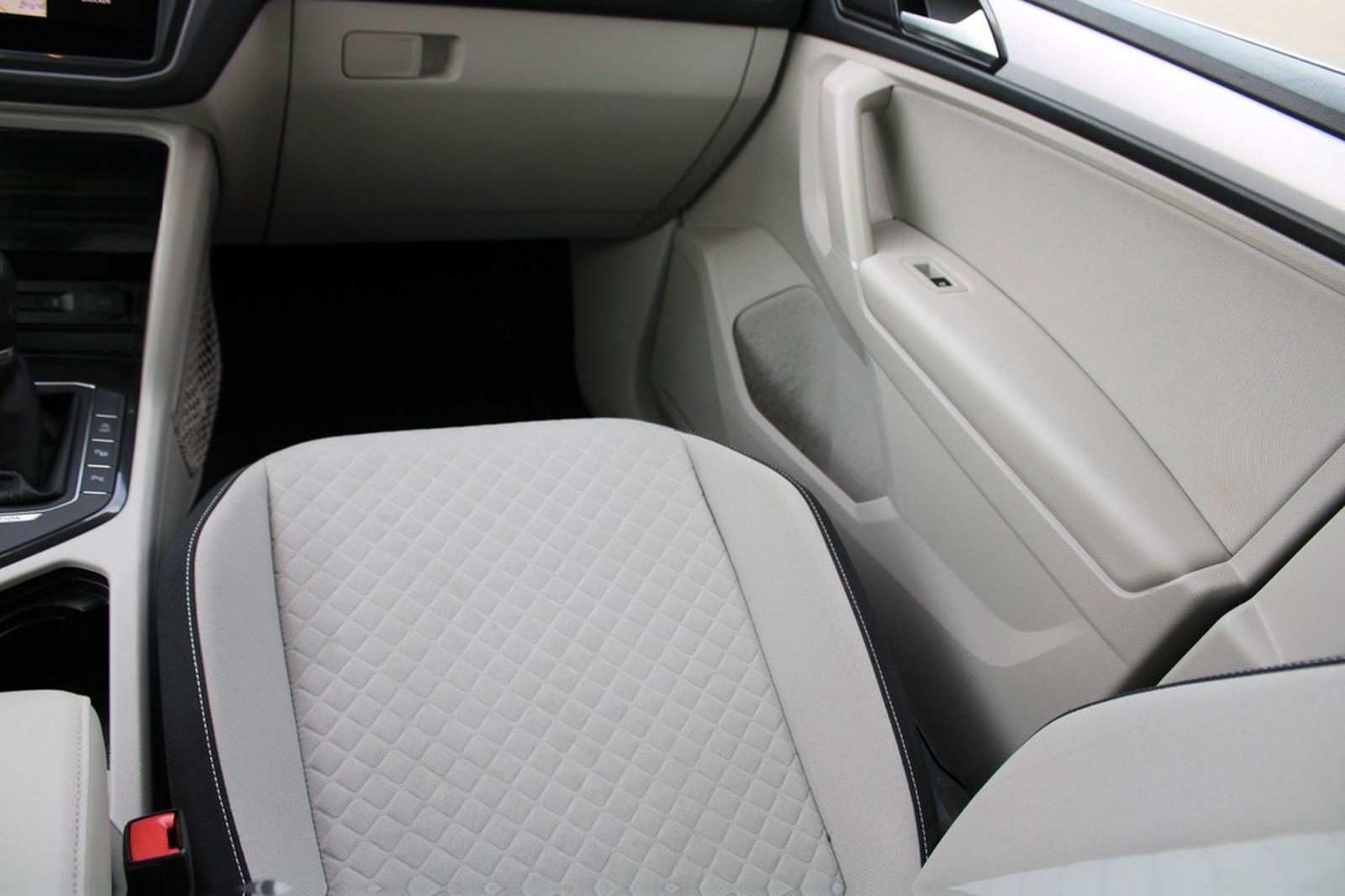Volkswagen Tiguan Comfortline  4Motion Autom. LED Nav AHK foto 17
