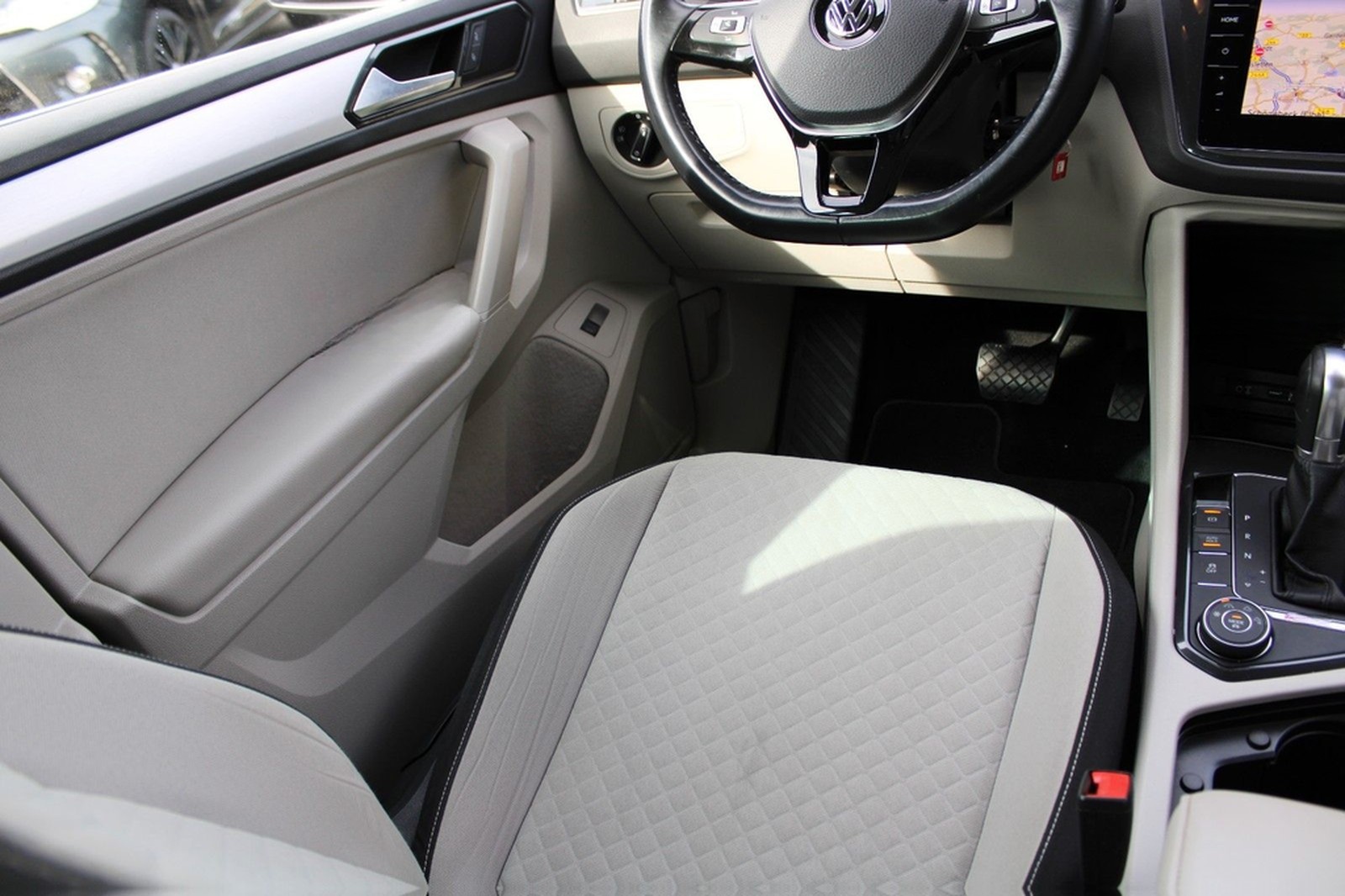 Volkswagen Tiguan Comfortline  4Motion Autom. LED Nav AHK foto 18