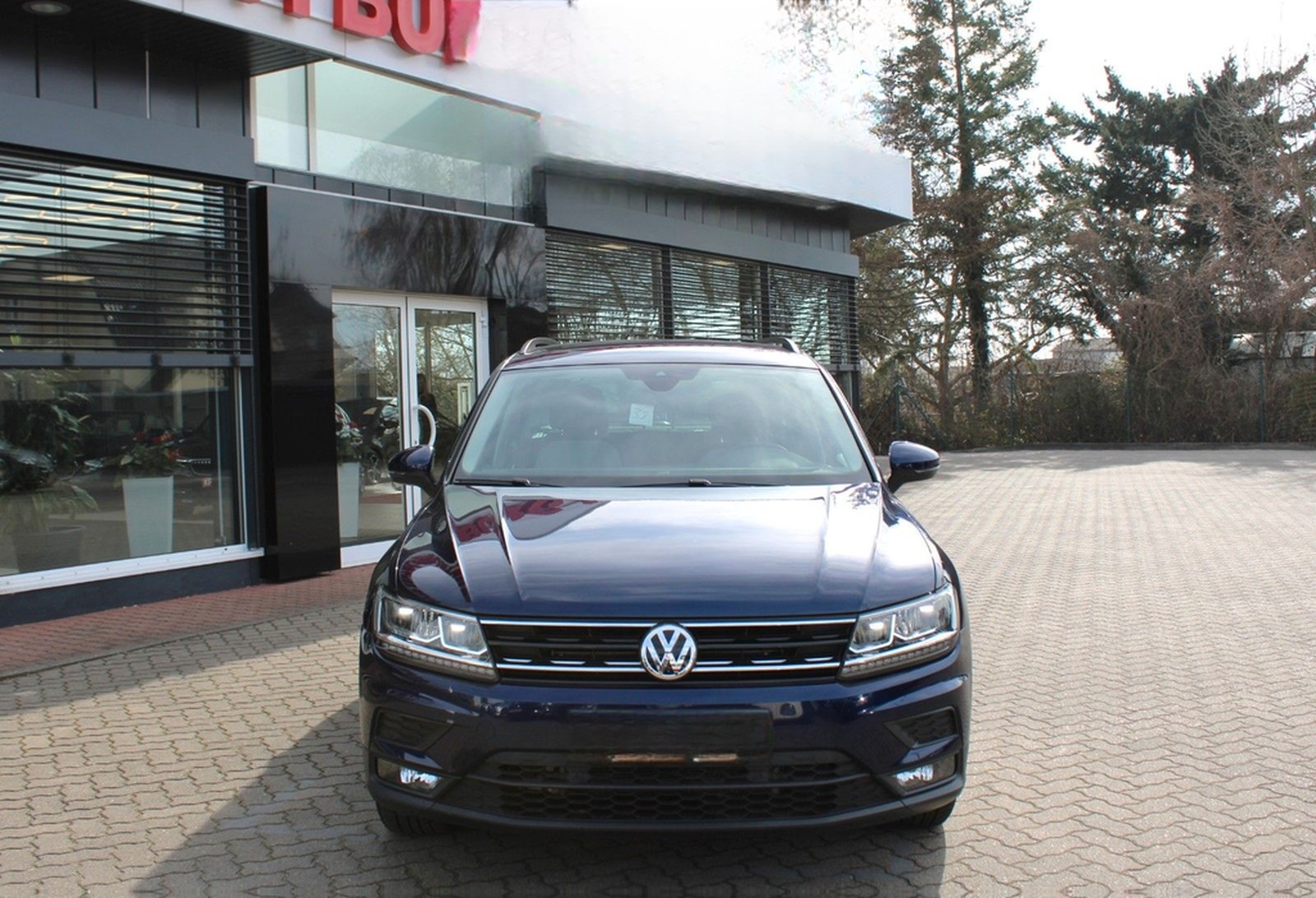 Volkswagen Tiguan Comfortline  4Motion Autom. LED Nav AHK foto 3